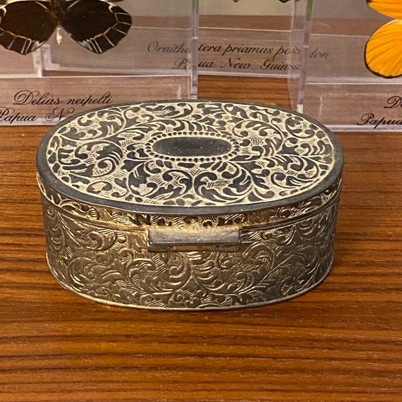 Silver-Colored Trinket Box - Picture 4 of 7